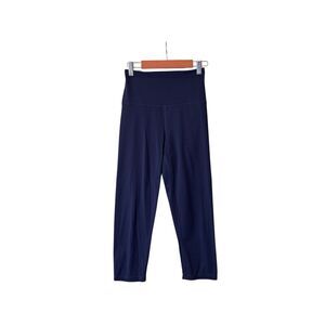 Quince Ultra-Form High-Rise leggings Capri deep navy small